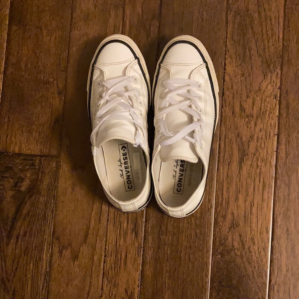 Ultra RARE White Patent Leather Converse-Size 7.5 Like New!!!